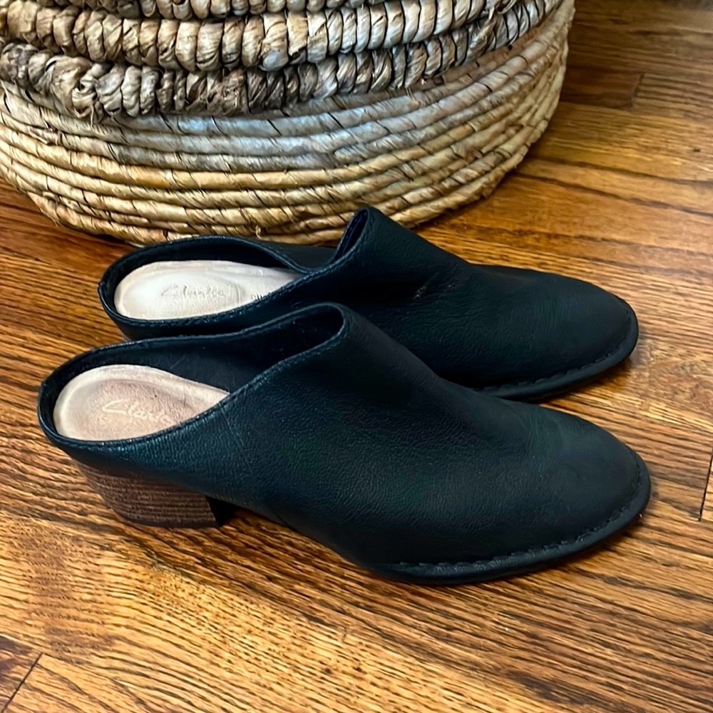 Clarks Isla heeled mules